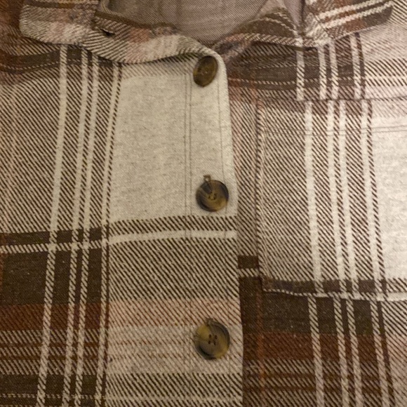 Les Amis Oversize Button Up. Size Small. - Picture 4 of 4